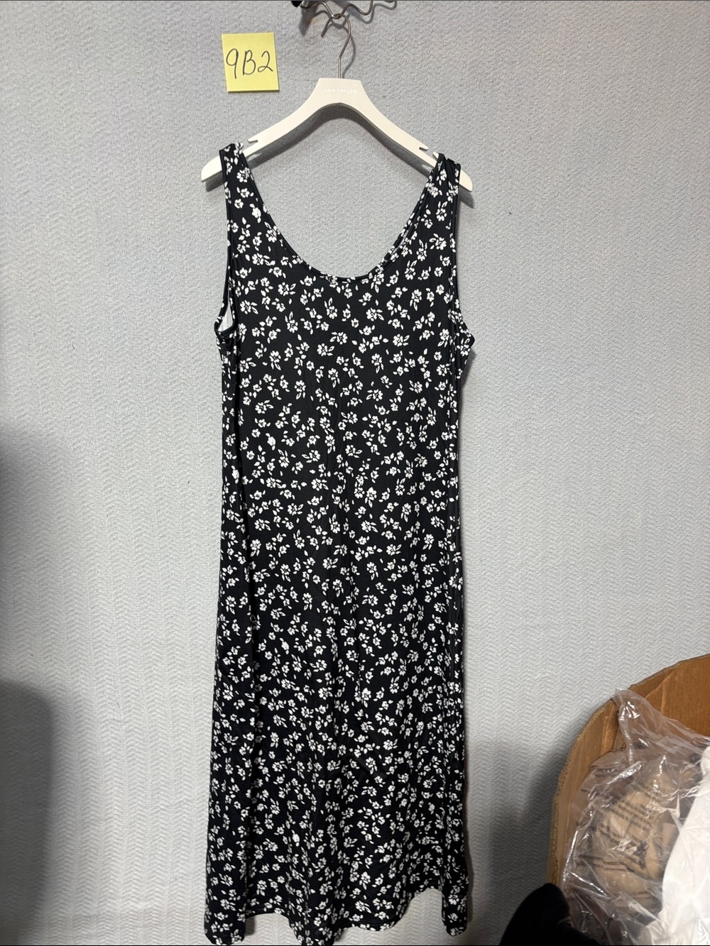 1XL long black & white dress